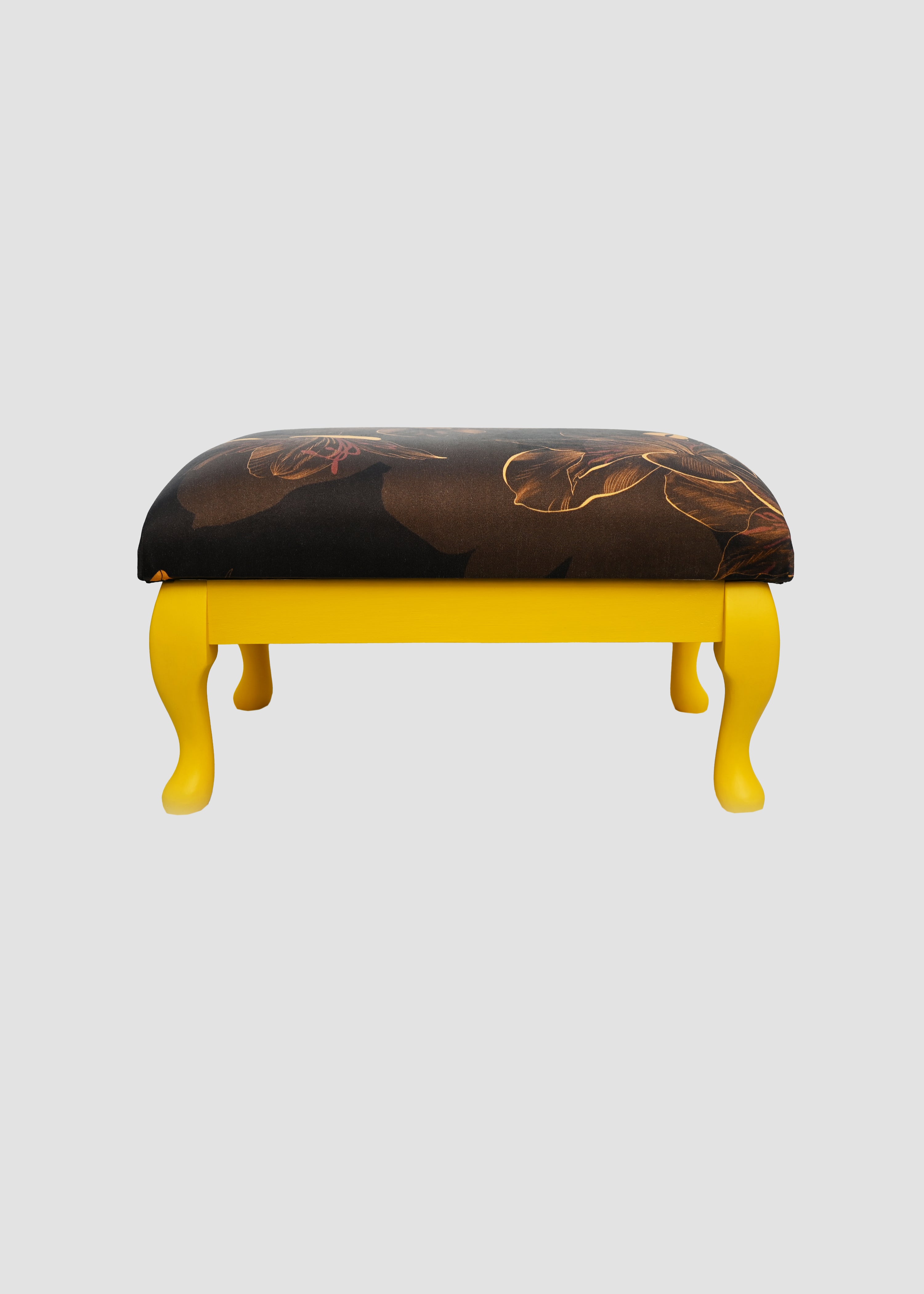 Lily of Incas stool