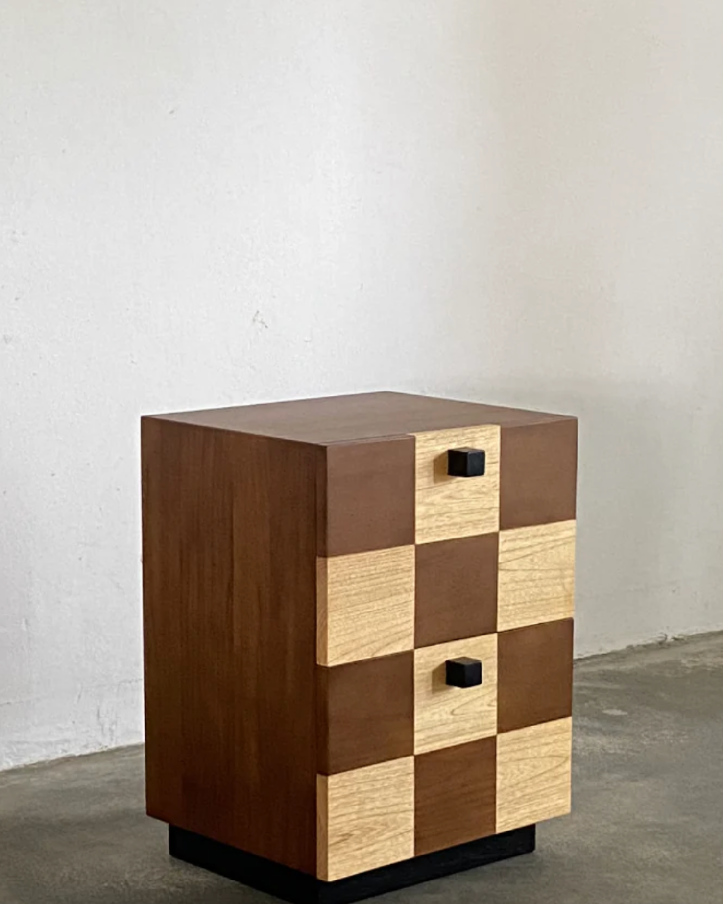 Coklat Side Table