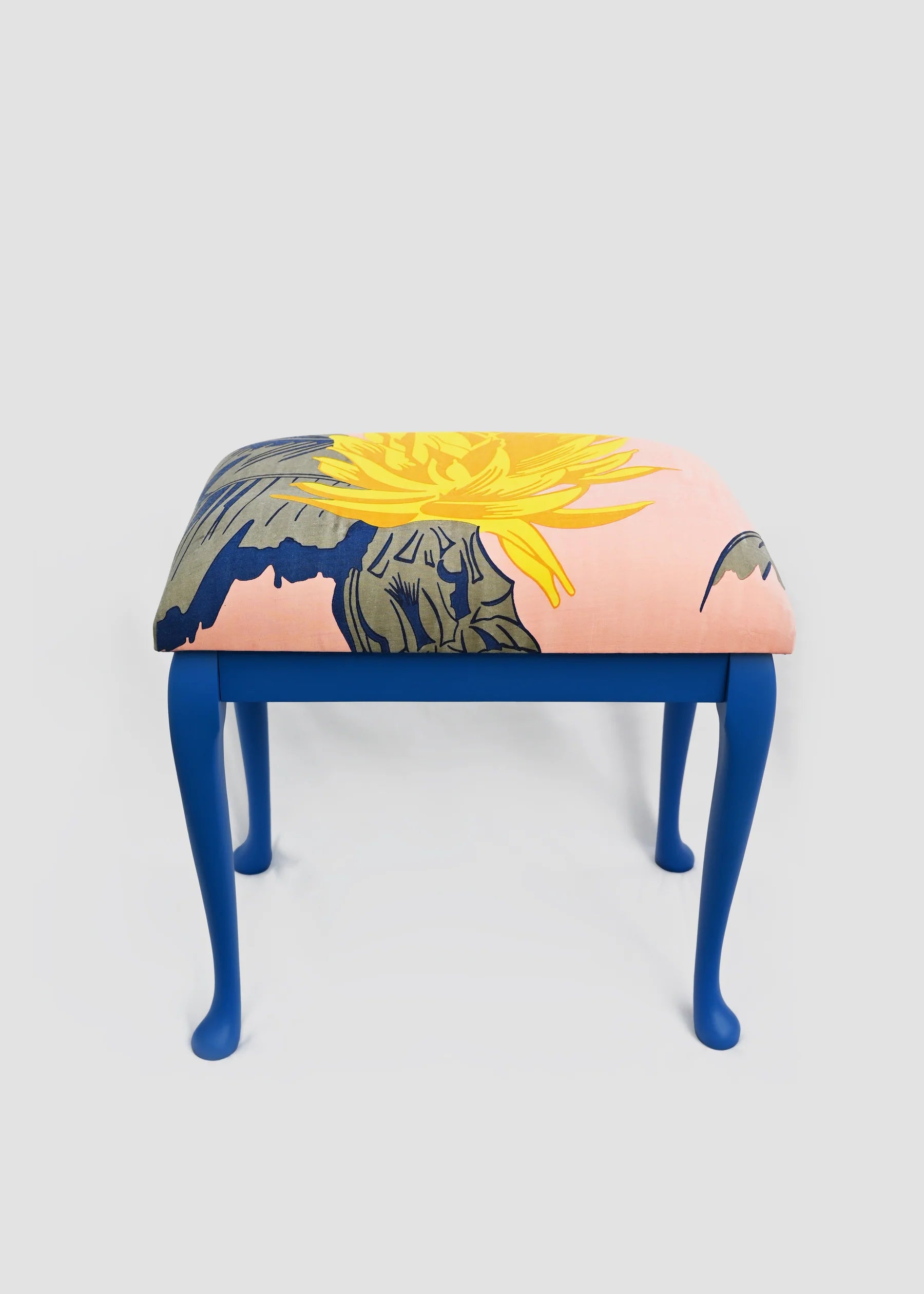 Banana Blue Stool