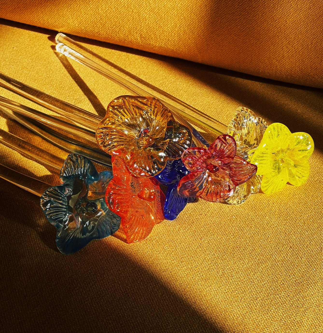 Mouthblown crystal glass flower - small
